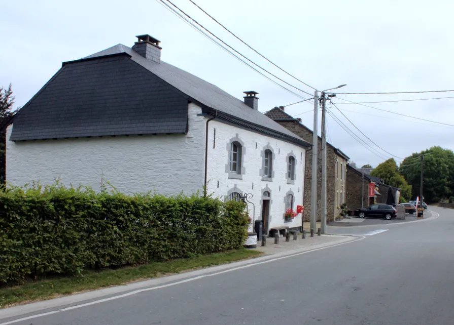 Nisramont est un village d'Ardenne belge situé sur le territoire de la ville de La Roche-en-Ardenne, souvent mentionné dans les guides touristiques pour son barrage hydraulique.
