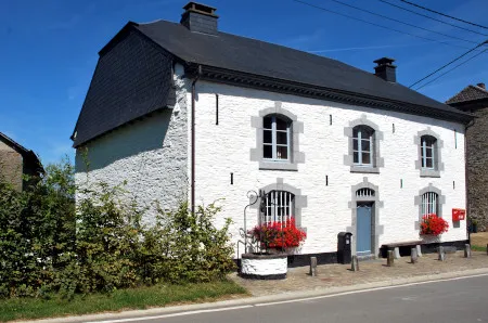 Photographie de la Blanche Maison en août 2024 La Blanche Maison après restauration en 2024 Ⓒ 2025 Gilles Pirlot de Corbion