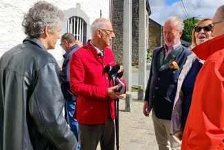 Nico Broers, Gilles Pirlot de Corbion et Hubert de Biolley s'entretiennent au terme de l'inauguration officielle. Ⓒ 2025 CC BY-NC 4.0 Didier Misson Nico Broers, Gilles Pirlot de Corbion et Hubert de Biolley au terme de l'inauguration officielle de la Blanche Maison