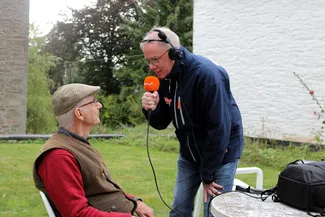 Jean-Marc Decerf pose une question à Gilles Pirlot de Corbion lors de la seconde interview