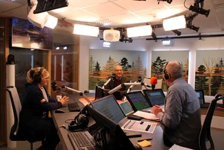 Anne Lemaire, Gilles Pirlot de Corbion et Jean-Marc Decerf dans le studio de la RTBF à Libramont lors de l’émission Luxembourg Matin diffusée le 30 septembre 2025
