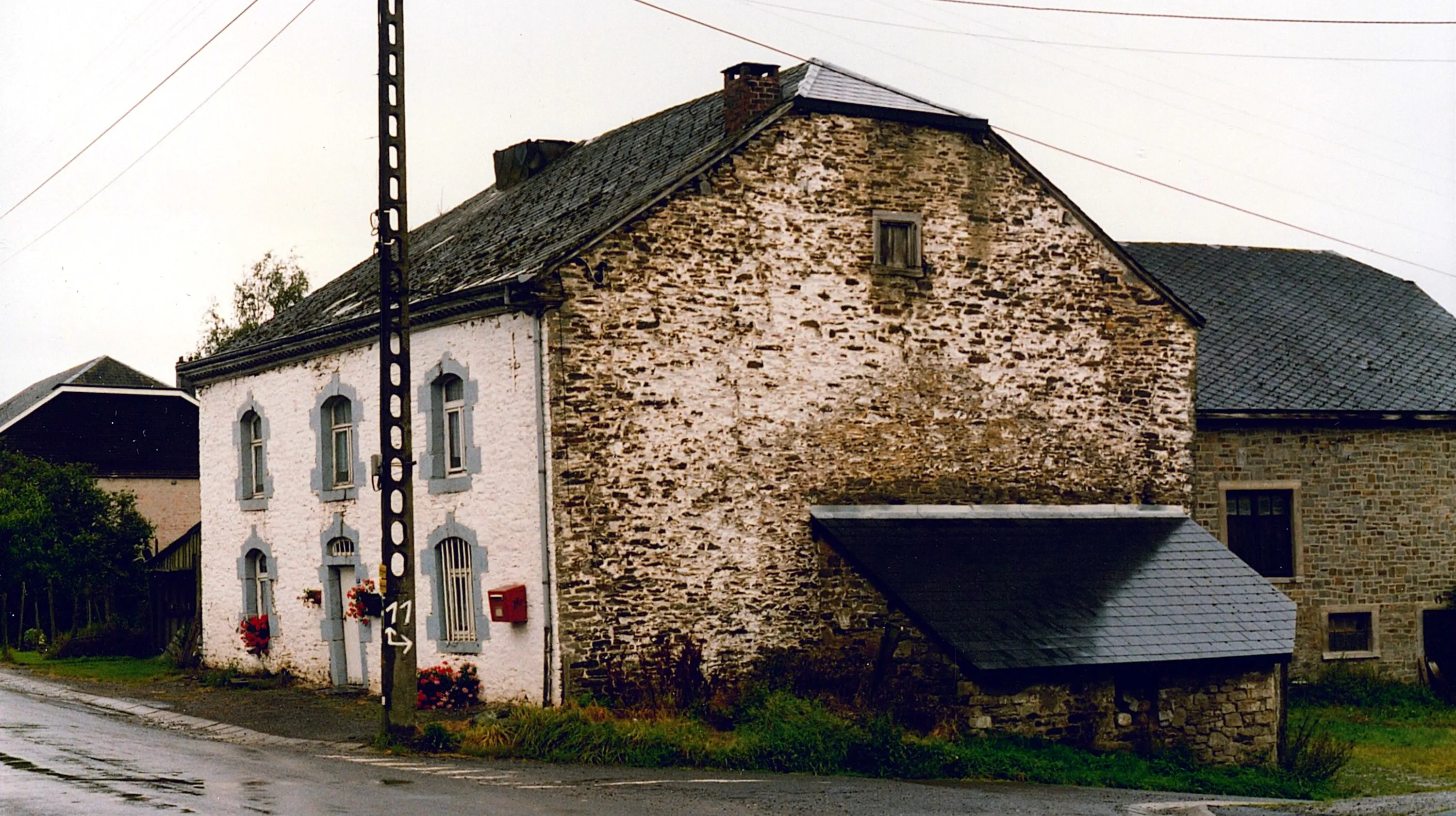 Photographie non datée de la Blanche Maison retrouvée par le Centre de Documentation de l'Agence wallonne du Patrimoine © SPW / AWaP
